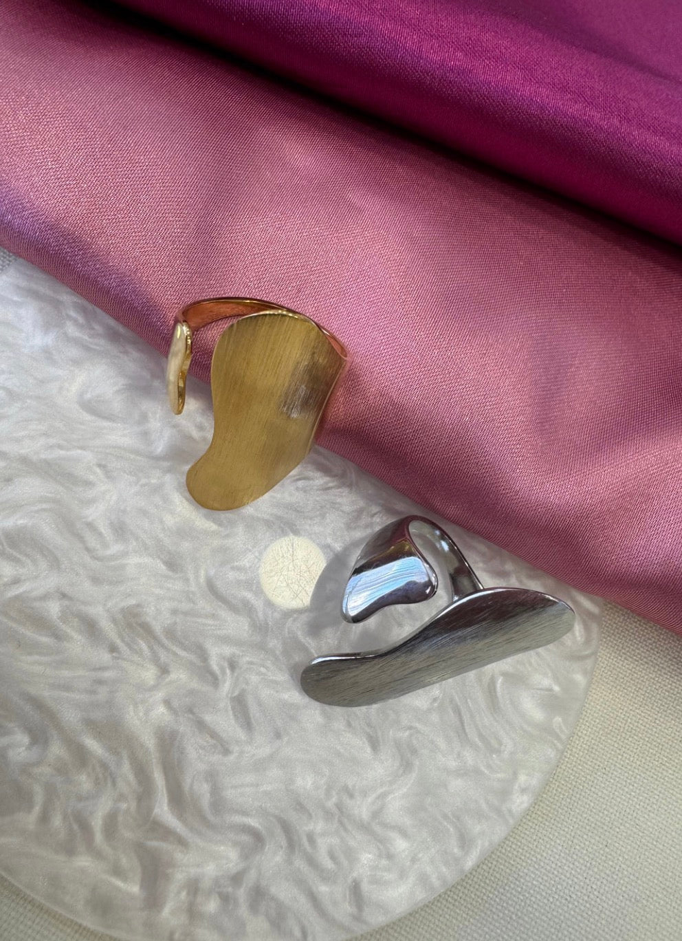 Anillo asimetrico texturas