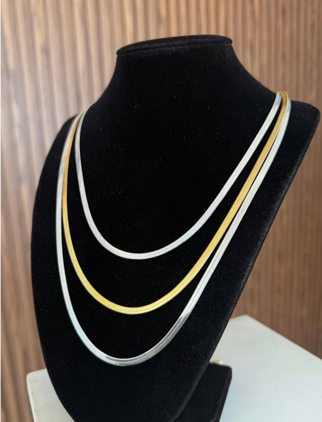 Collar triple plana bicolor