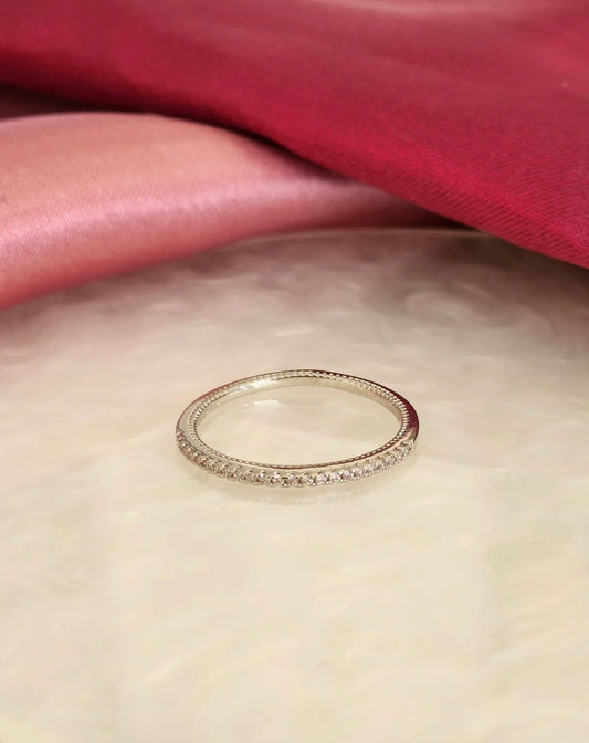 Anillo delgado zirconia plateado
